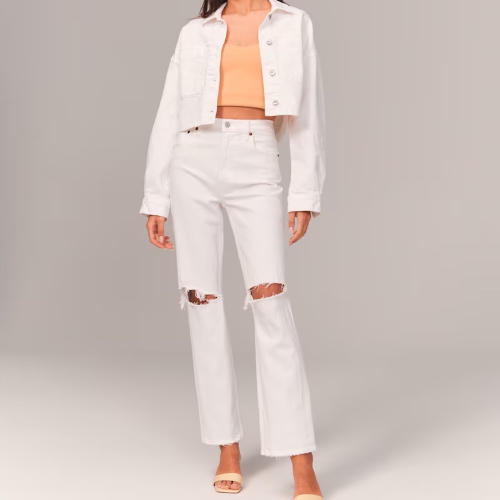 Abercrombie and Fitch Ultra High Rise 90’s Straight Leg Jeans